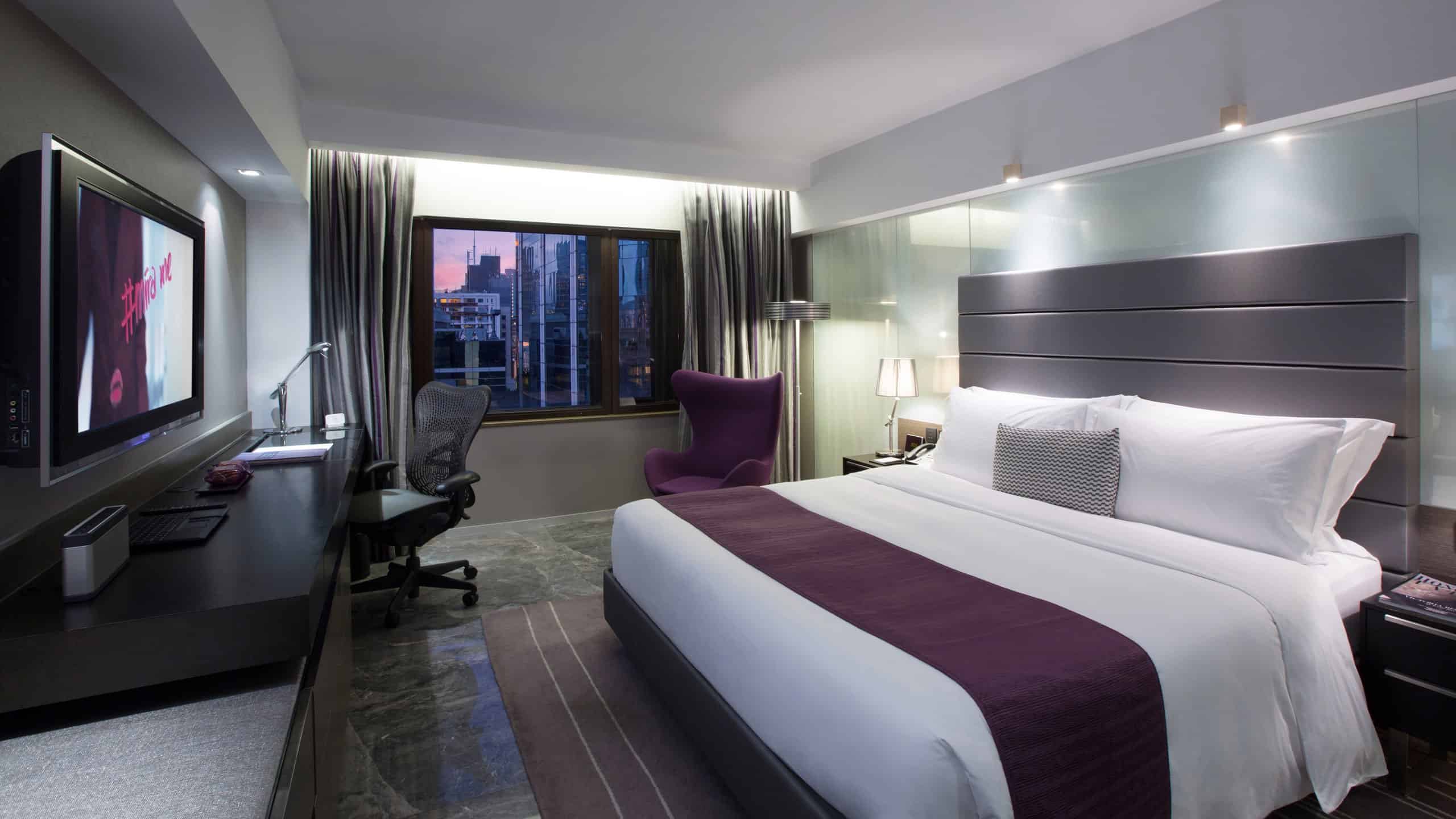 Club City Room