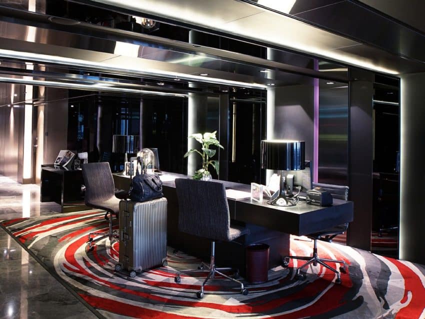 Mira Club Lounge