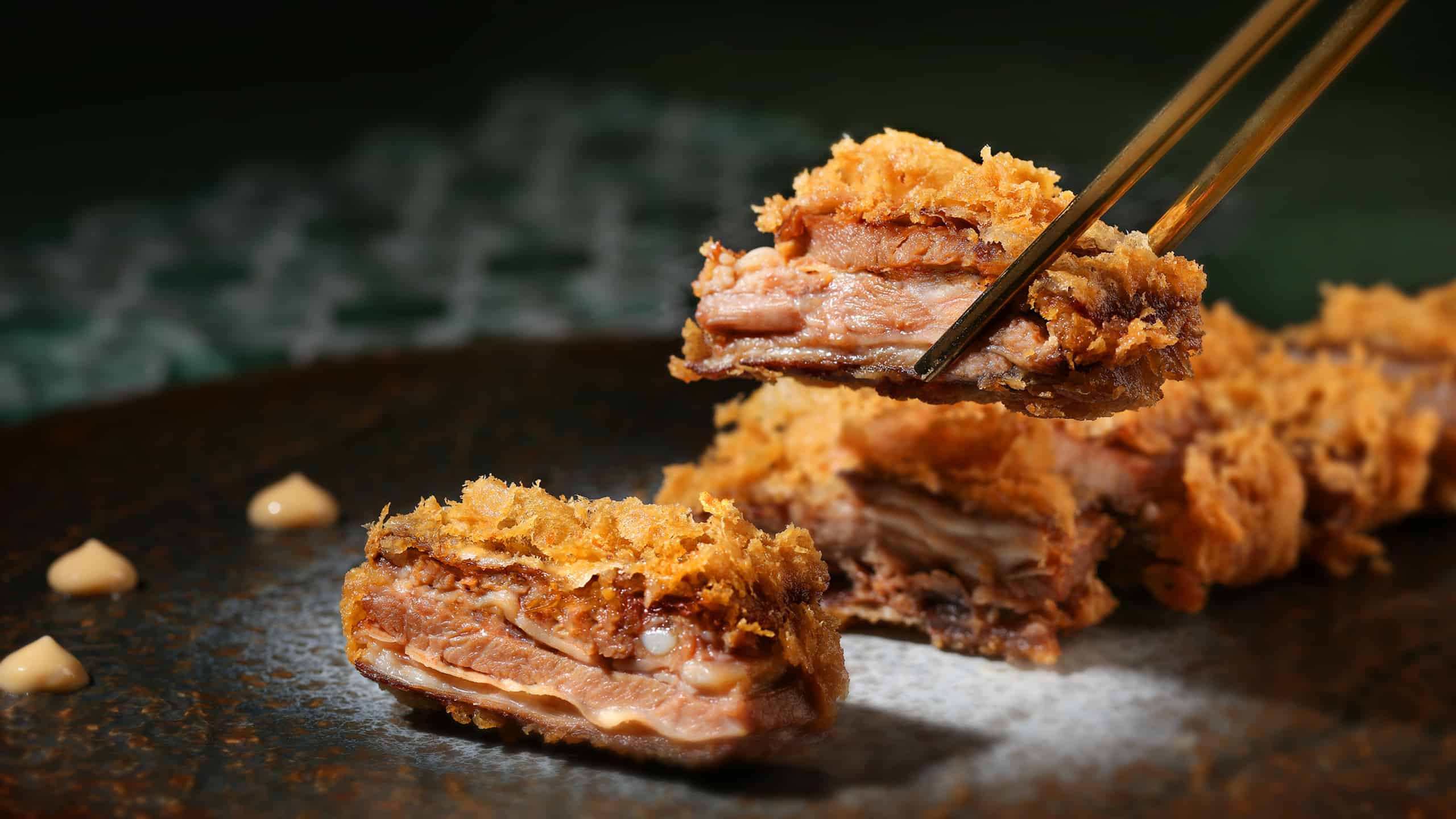 Cuisine Cuisine The Mira Hong Kong - Crispy Lamb Brisket, Fermented Bean Curd, Sesame Sauce