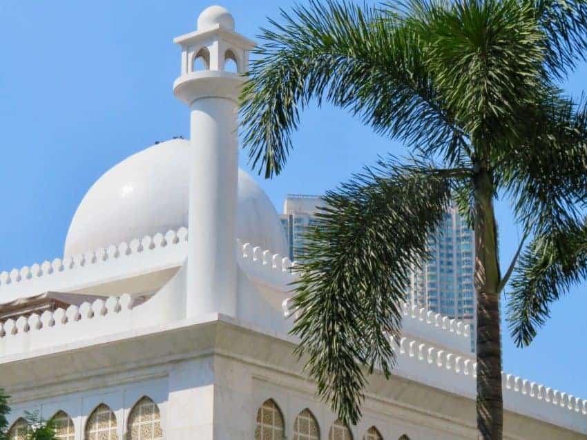 The Mira Hong Kong Hotel Limouisine - Electric Ride Mercedes EQE