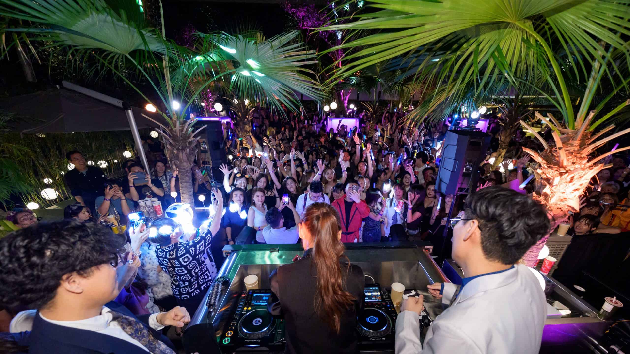 Beat Friday DJ Duo Spinning Canton Disco Tunes at Vibes, Largest Kowloon Hotel Open-air Canton Disco Party Venue in Hong Kong