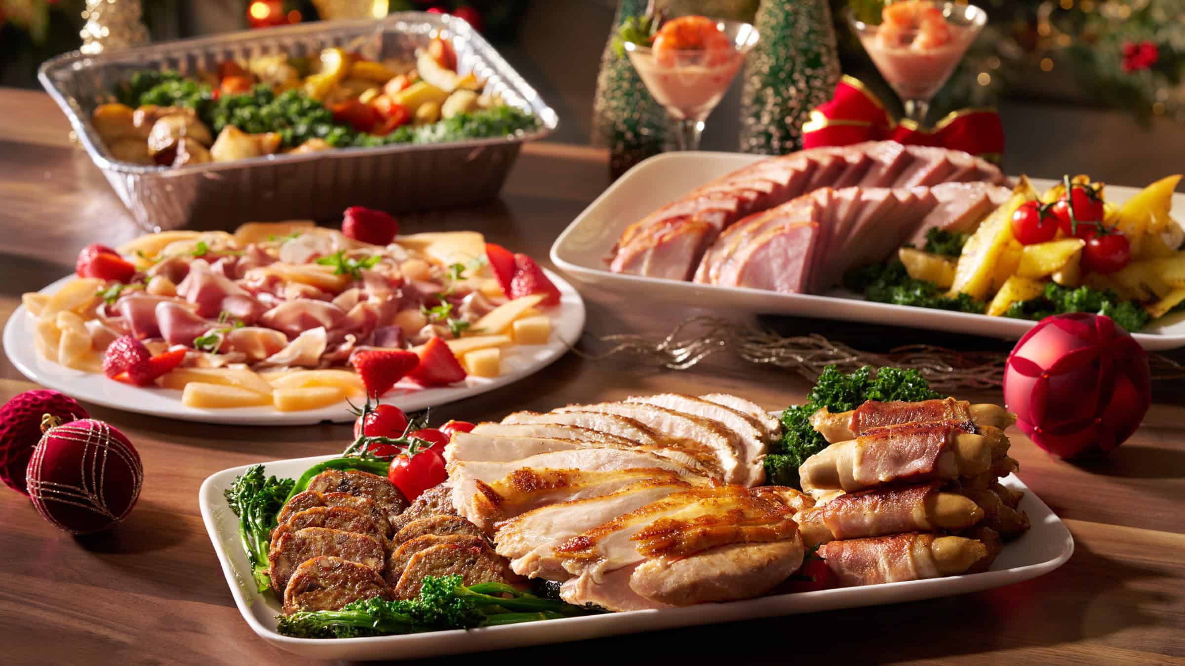 The Mira Hong Kong - Reindeer Express Christmas Dining Delivery - Roasted Turkey Carving