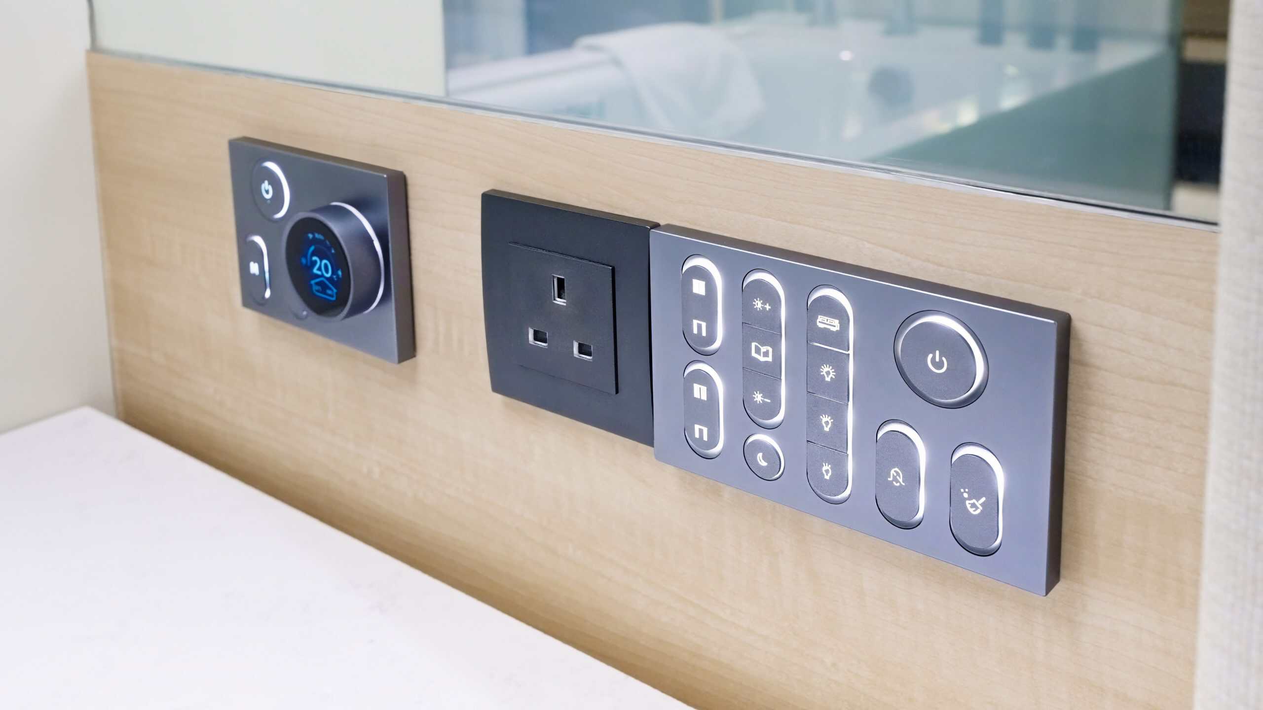 The Mira Hong Kong - Newly Refurbished Hotel Rooms with Intuitive Room Controls