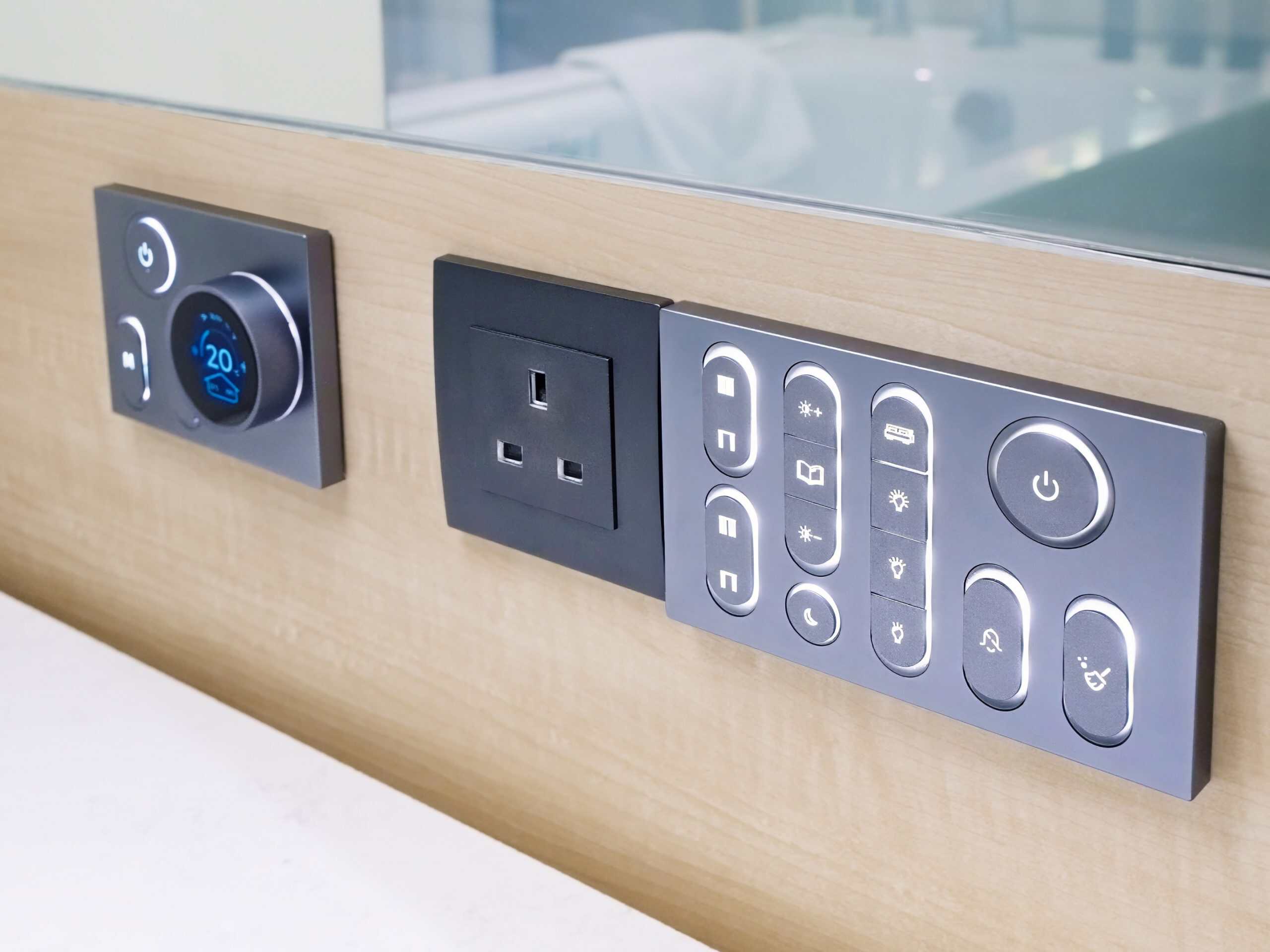 The Mira Hong Kong - Newly Refurbished Hotel Rooms with Intuitive Room Controls
